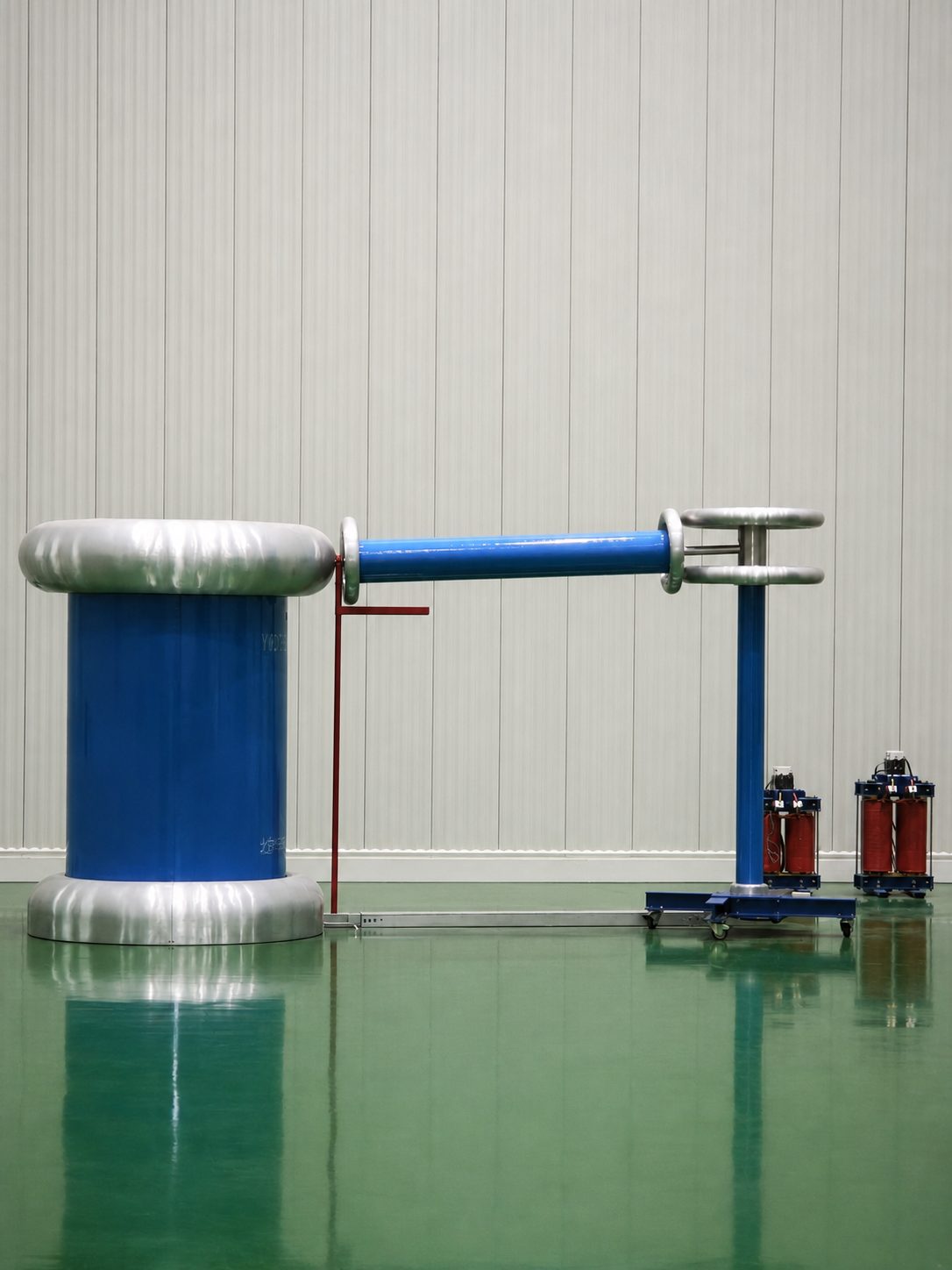 Capacitive divider and coupling capacitor for partial discharge measurement